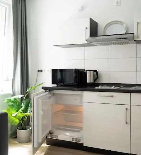 Cosy, Centre Apartment